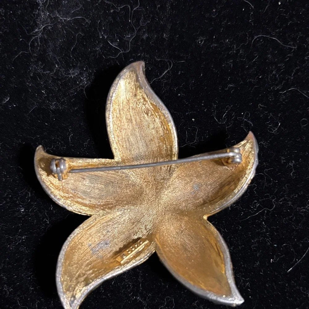 Vintage Coro Gold Starfish and Leaf Brooch Set gold tone